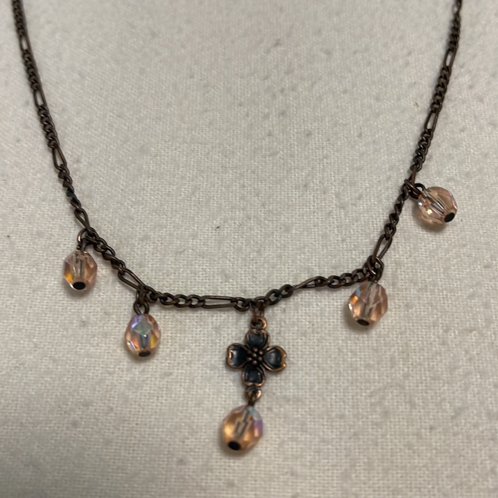 Brass-copper colored necklace with peach-pink beads*